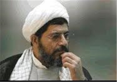 عزت ملت ایران در سایه پیروی از ولی‌فقیه