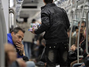 متروی تهران در قُرُق دستفروشان سودجو
