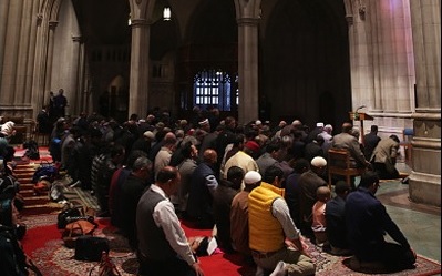 اقامه نماز در کلیسای واشنگتن+ تصاویر