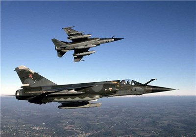 جنگنده‌های رژیم صهیونیستی یک نقطه را در غزه بمباران کردند