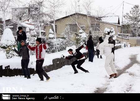 برف مدارس آذربایجان غربی را تعطیل کرد