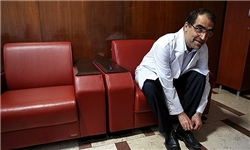 وزیر بهداشت حال توهین دارد حوصله نقد ندارد