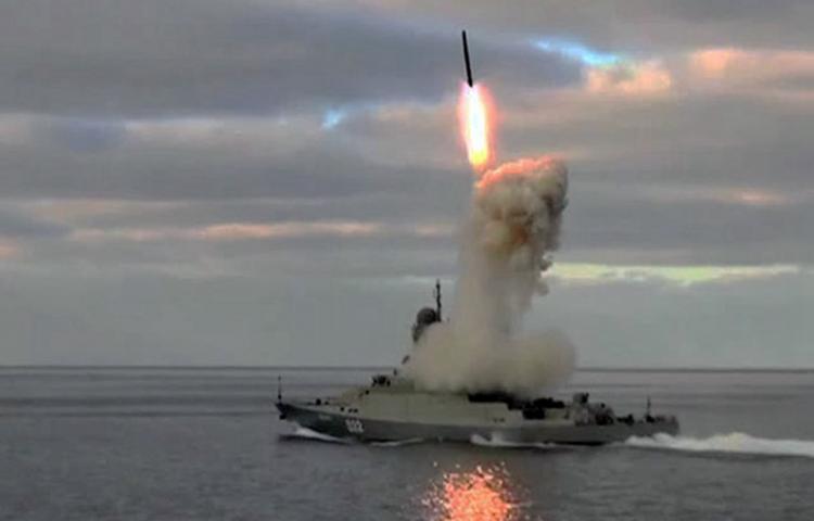 روسیه با ۶ موشک کروز مواضع داعش در سوریه را هدف قرار داد + ویدئو