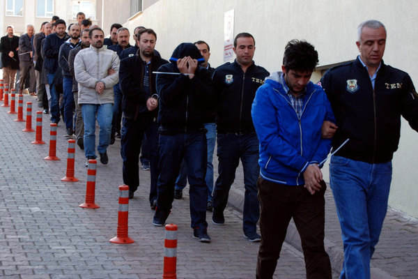 دستور بازداشت ۷۰ کارمند سابق وزارت‌خانه‌های ترکیه