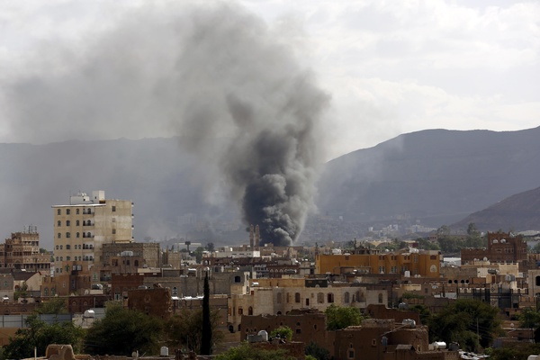 ۳۰ شهید در حمله هوایی به هتلی در صنعا