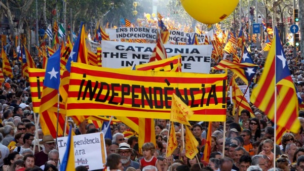اسپانیا از شنبه روند تعلیق استقلال کاتالونیا را آغاز می‌کند