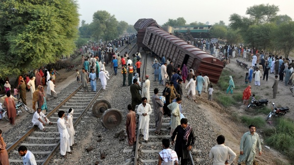 وقوع انفجار در مسیر قطار مسافربری در پاکستان