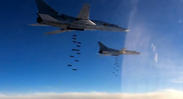 بمب‌افکن‌های استراتژیک روسیه مواضع داعش در سوریه را بمباران کردند