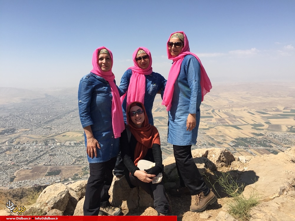 کوهنوردی زنان با اجازه ولی!