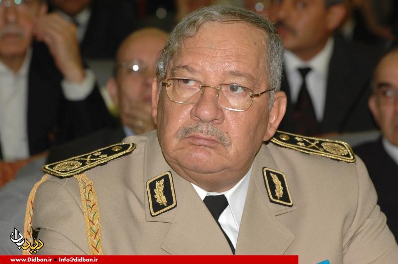 هشدار ارتش الجزائر درباره سوءاستفاده بیگانگان از تظاهرات‌