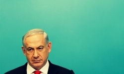 نتانیاهو از بیم جاسوسی با ایما و اشاره حرف می‌زند/ «بی‌بی» نه رایانه دارد، نه ایمیل می‌زند!