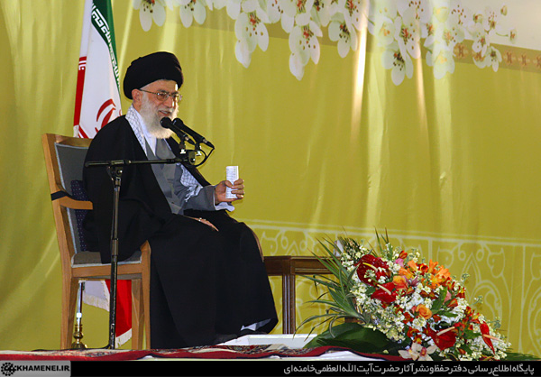 نگاهی تحلیلی به سخنرانی رهبر انقلاب در مشهد مقدس